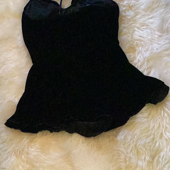 NWOT Victoria’s Secret Black Velvet Sleep Romper - Picture 9 of 10